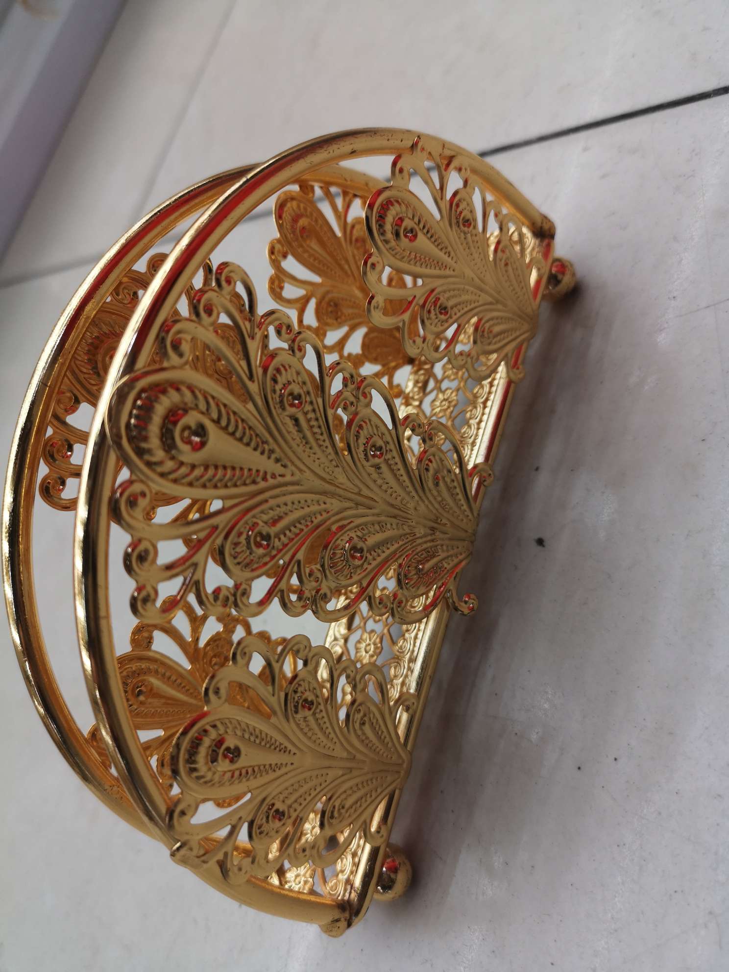 Ironwork tissue holder for living room, creative European-style hotel, restaurant and coffee shop, square towel paper clip, golden storage and decorative item detail image 3