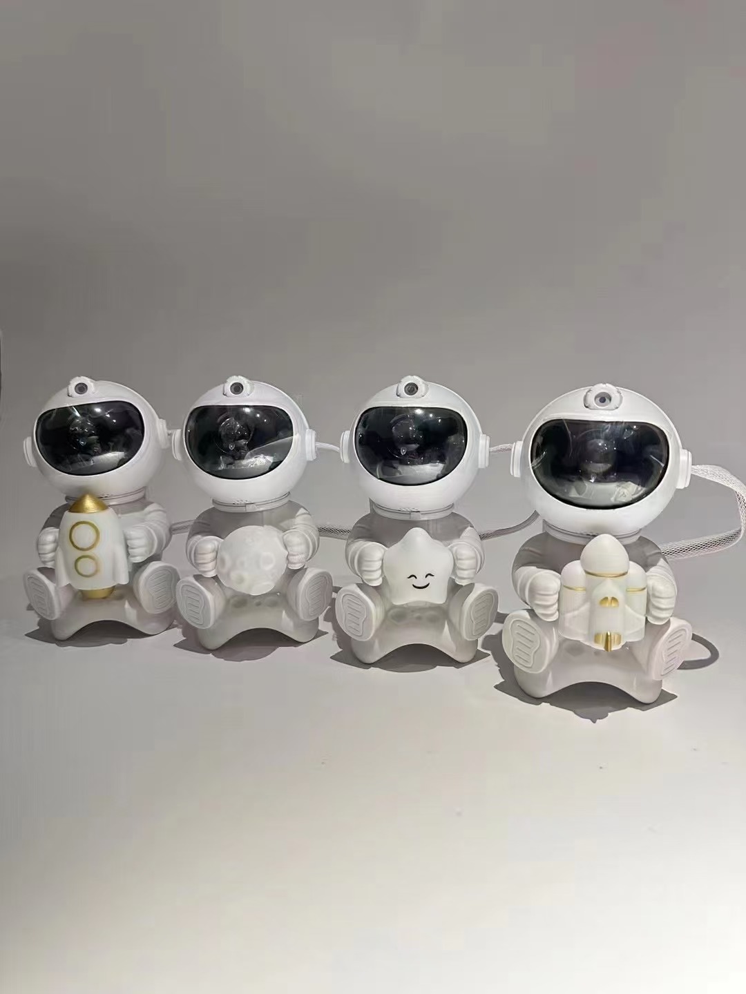 星空灯投影夜灯跨境新款卧室星空顶氛围灯大面积蓝牙太空人投影灯