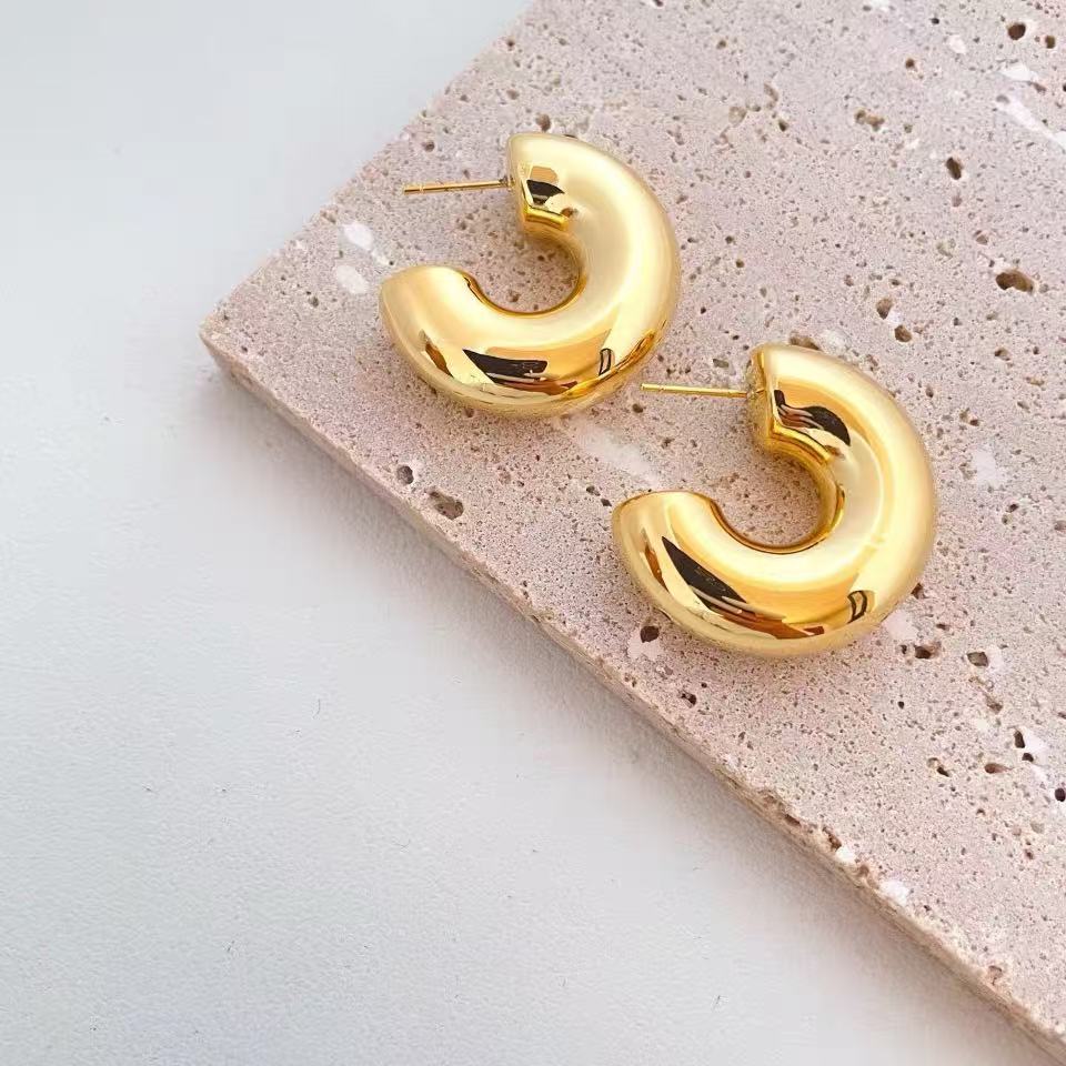 简约欧美冷风C型耳圈个性ins风网红同款亚克力CCB粗圈耳环女饰品产品图