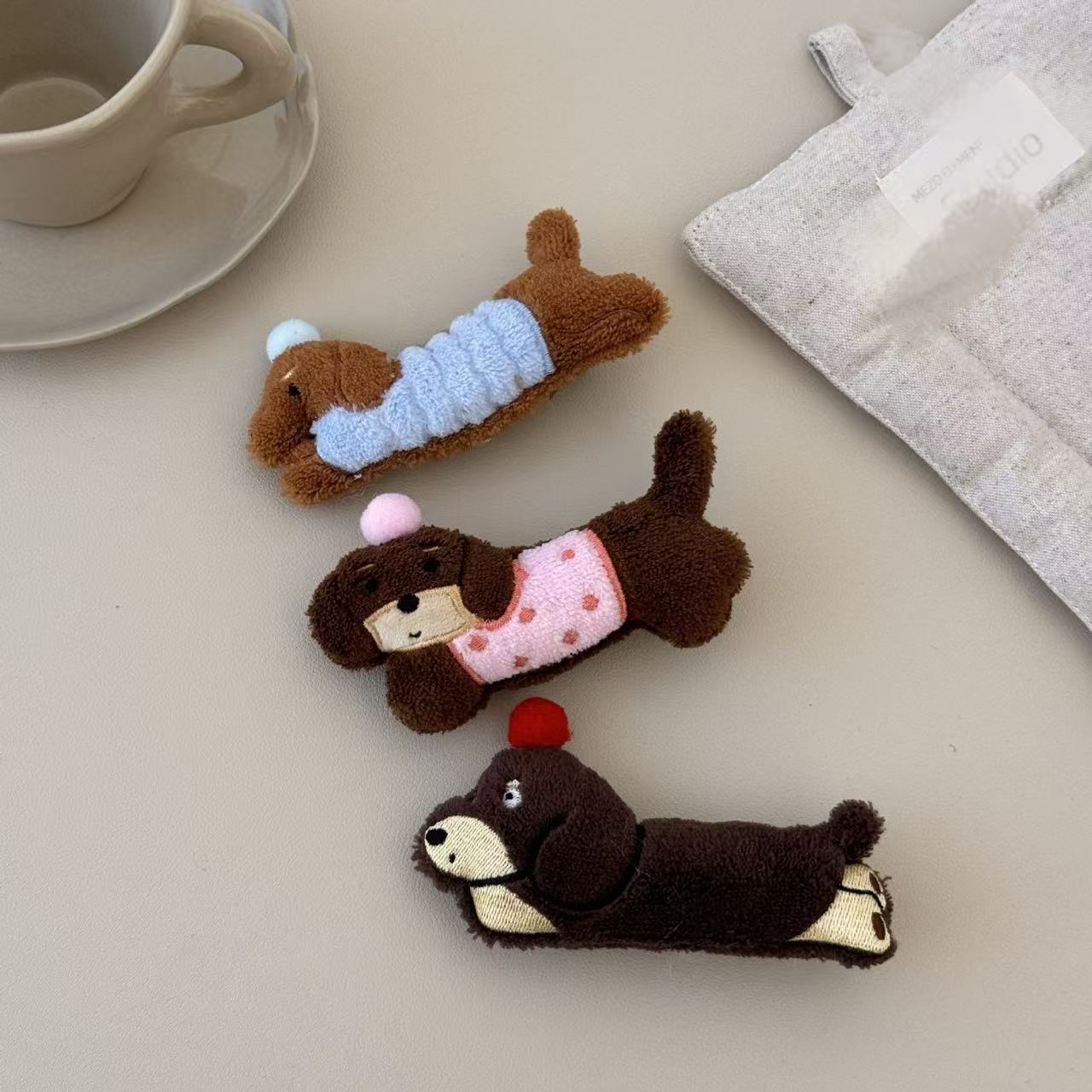 樱桃穿衣服粉色蓝色棕色韩系可爱立体腊肠狗狗毛绒女侧边刘海鸭嘴夹百搭头饰夹子发卡发饰发夹礼物