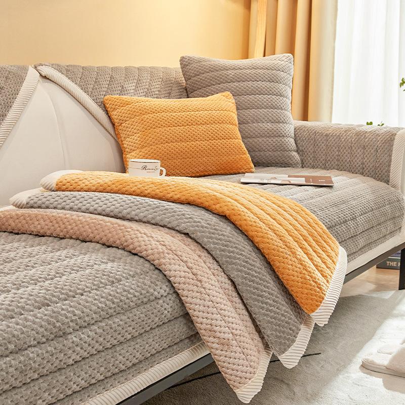 2023 New Cream Style Pineapple Velvet Sofa Cushion Warm Thickened Cushion Winter Plush Cover Towel Sofa Cover Specification drawing