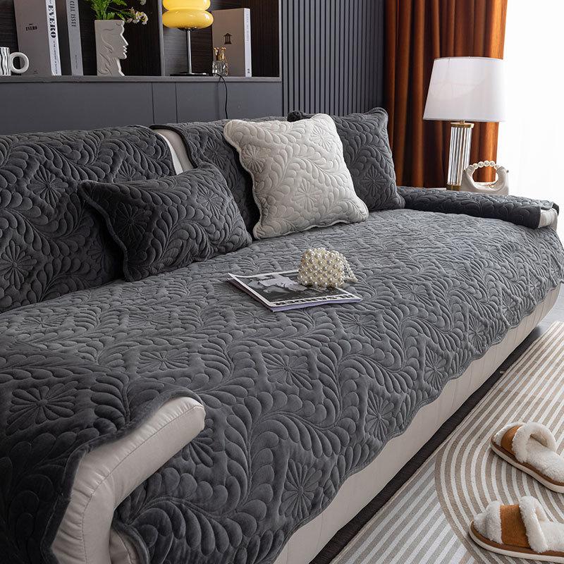 Winter Plush Anti-Scratching Sofa Cushion Thickened Phoenix Tail Sofa Cover Cloth Short Plush Warm Non-Slip Sofa Seat Cushion Cover Application Scenario