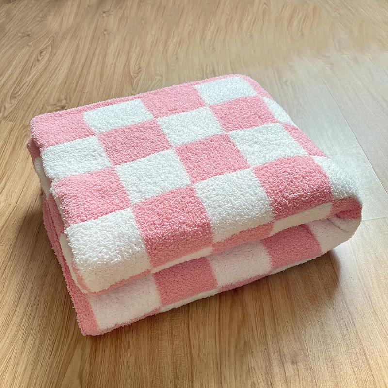 factory wholesale vintage large chessboard plaid blanket half velvet knitted chenille sofa cover amazon cross-border sofa cover Specification drawing