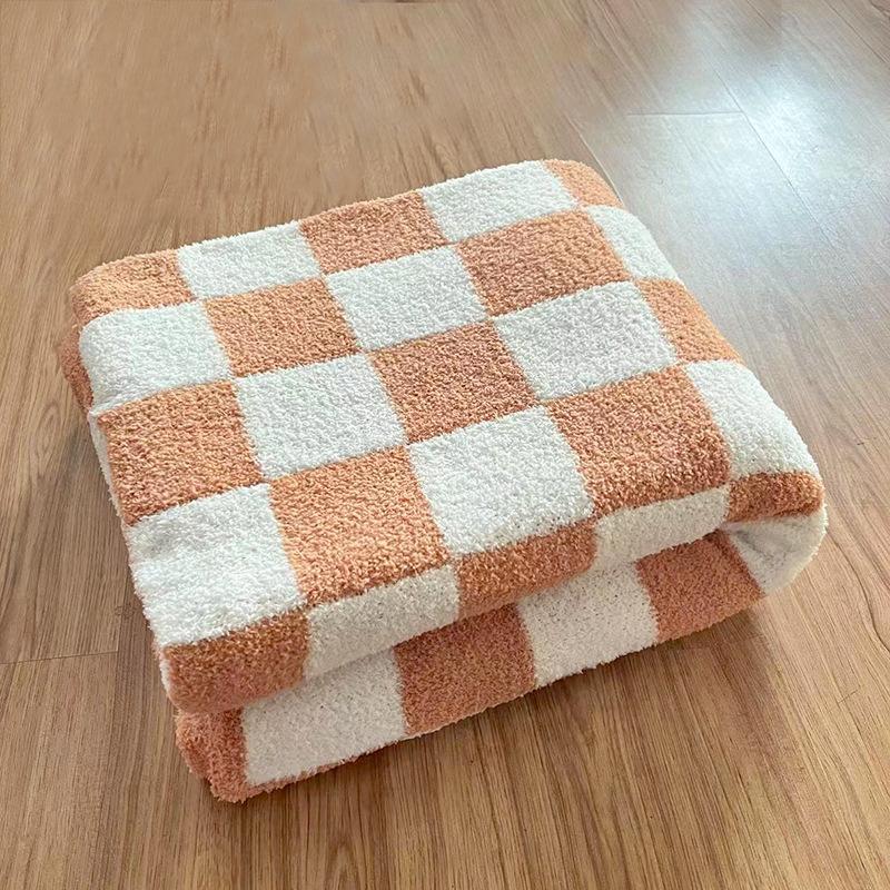factory wholesale vintage large chessboard plaid blanket half velvet knitted chenille sofa cover amazon cross-border sofa cover details Picture