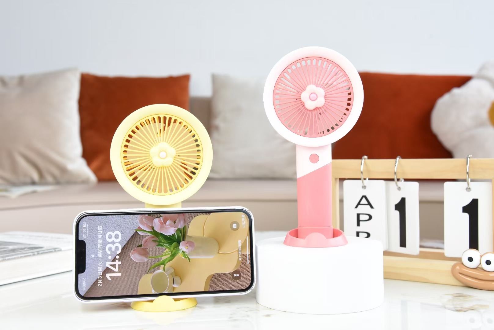 Younuo's new handheld desktop USB charging fan details Picture