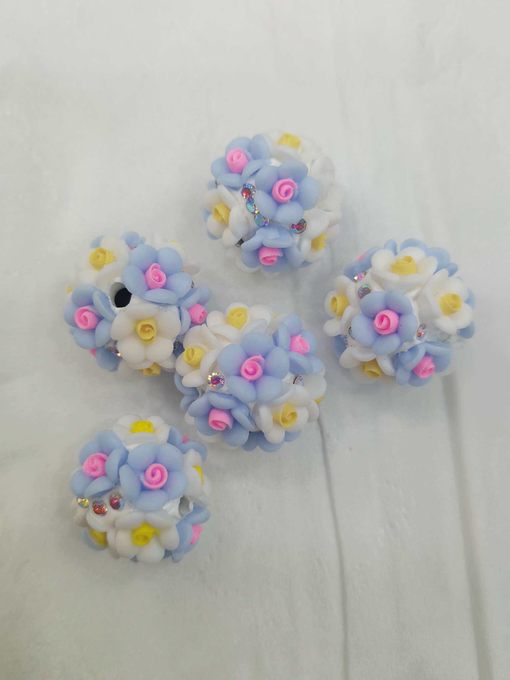 16N light blue resin two-color camellia ball accessory Application Scenario