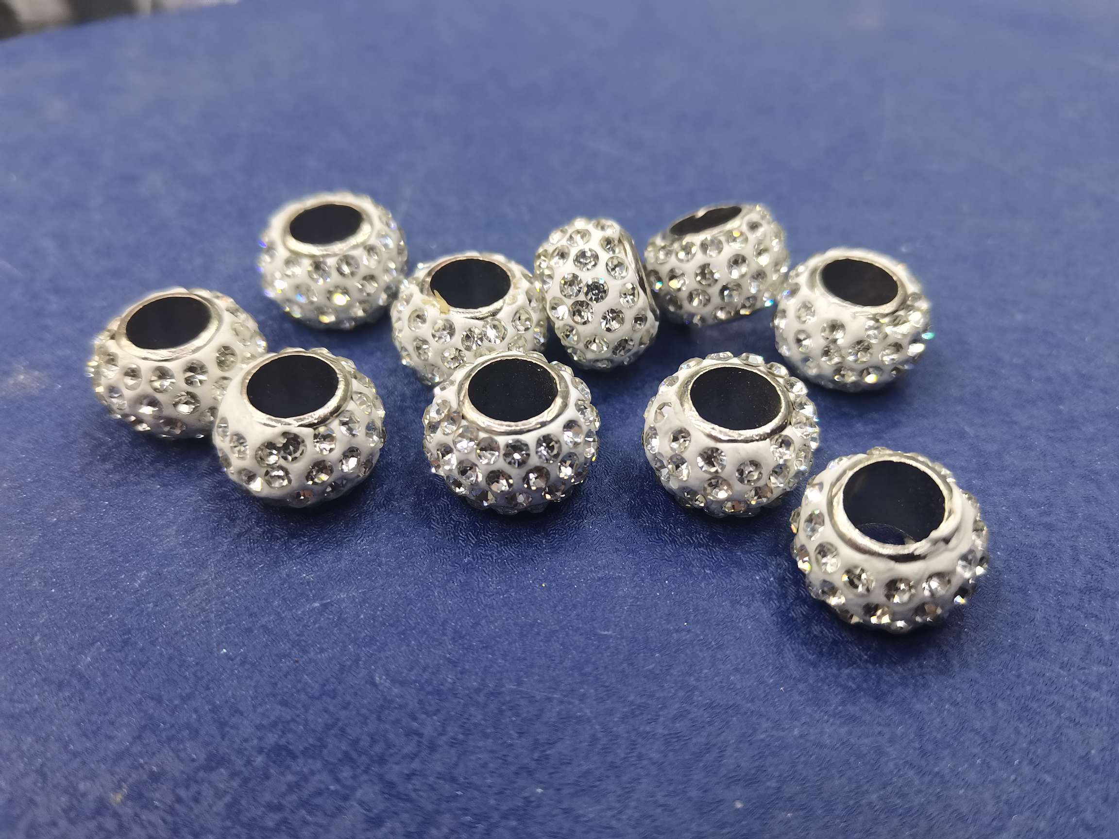 Alloy base, four rows of multi-purpose large-hole beads, with six jewelry accessories inside detail image 4