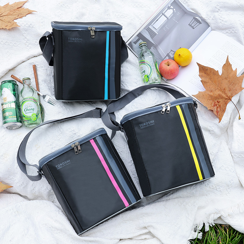 New outdoor ice packs, track-colored insulated packs, office worker and student lunch packs, picnic bento packs, hand-held meal packs Application Scenario