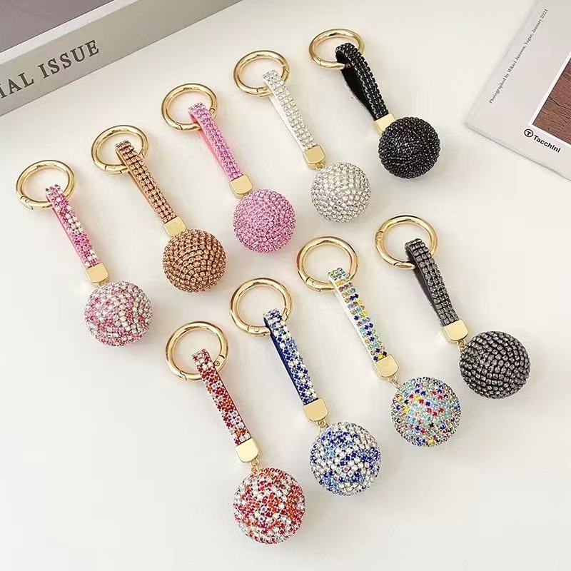 محفورة بالكامل في سلسلة مفاتيحي معلقة على التميمة detail image 4