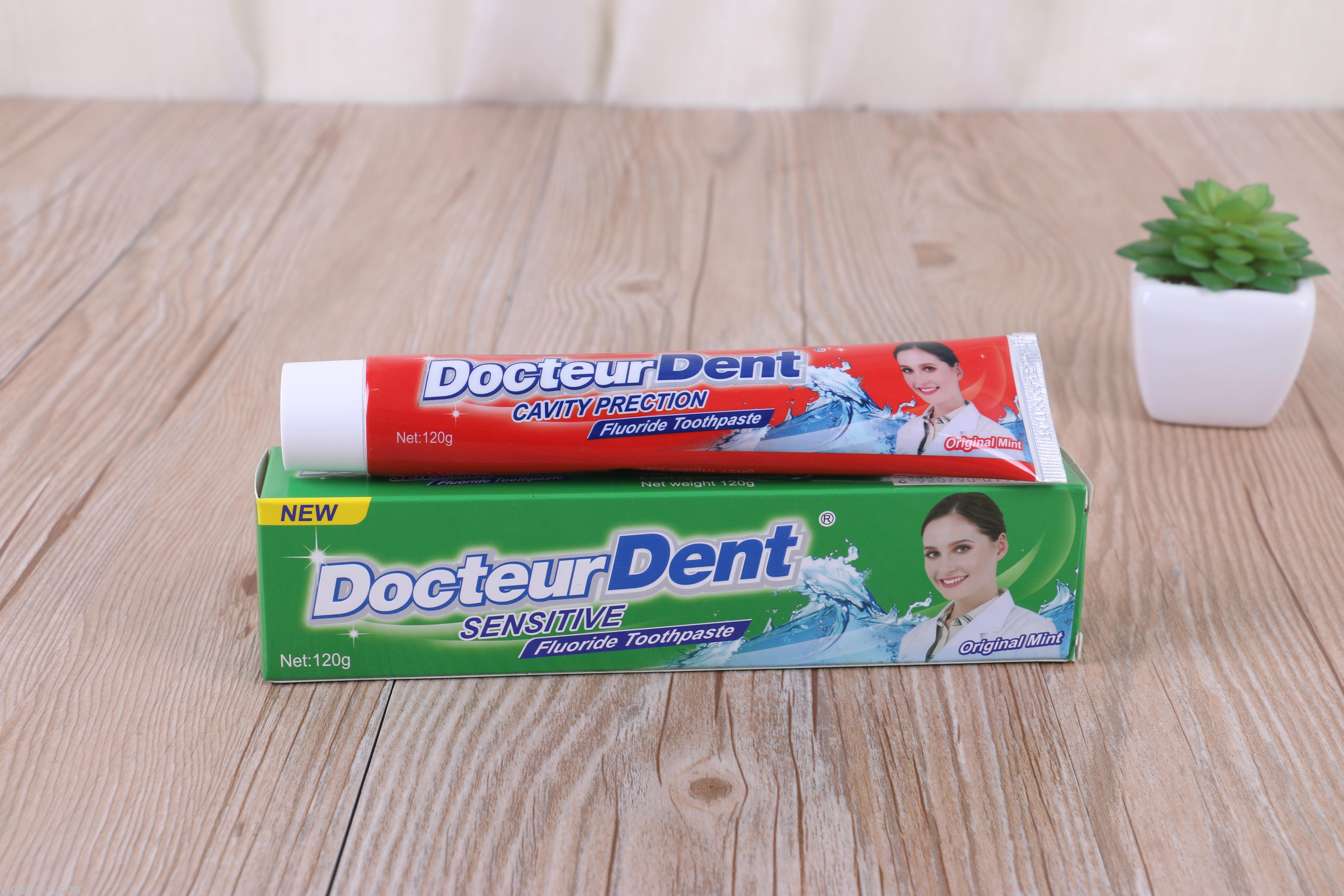 DOCTEUR潔白牙齒密泡防蛀固齒口氣清新牙膏02