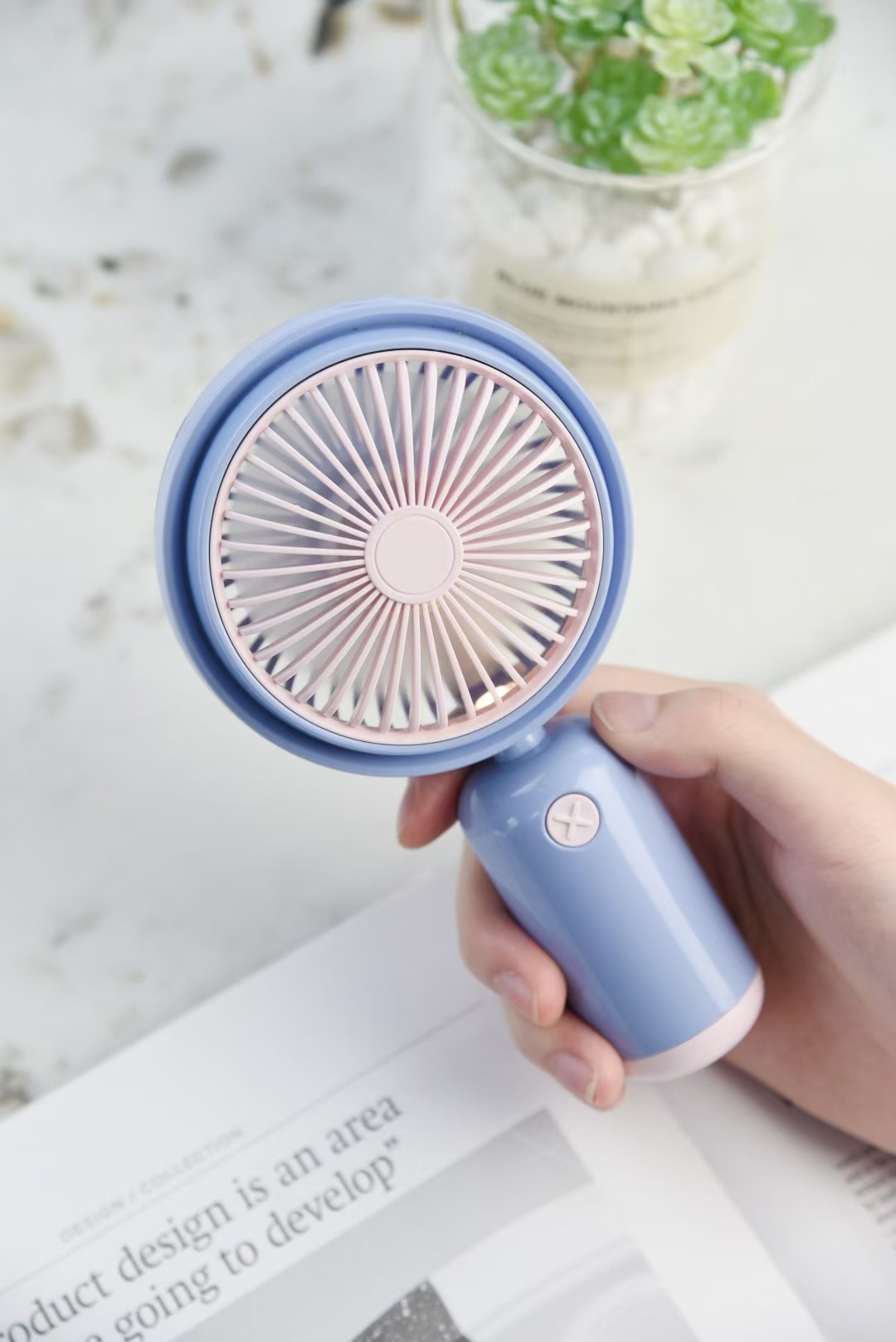 Younuo's new handheld mini fan Application Scenario