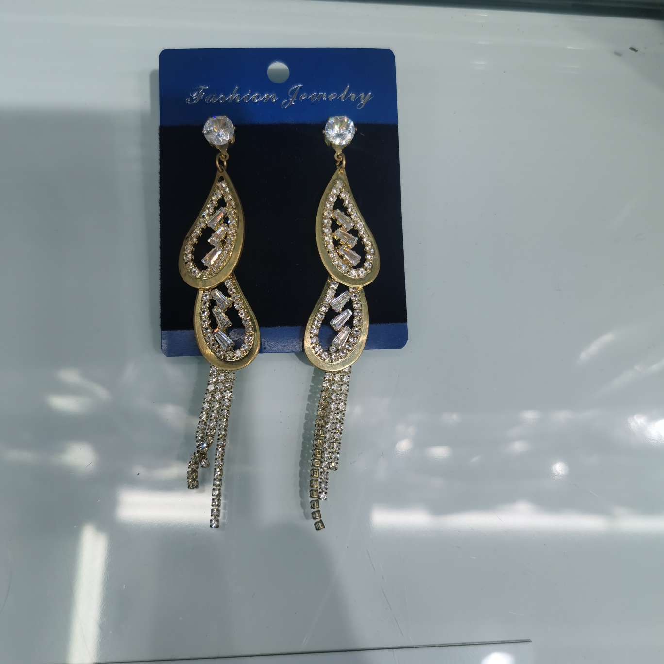 璀璨玻璃耳环耳饰 高级感饰品 独特耳夹设计 优雅时尚耳饰品 