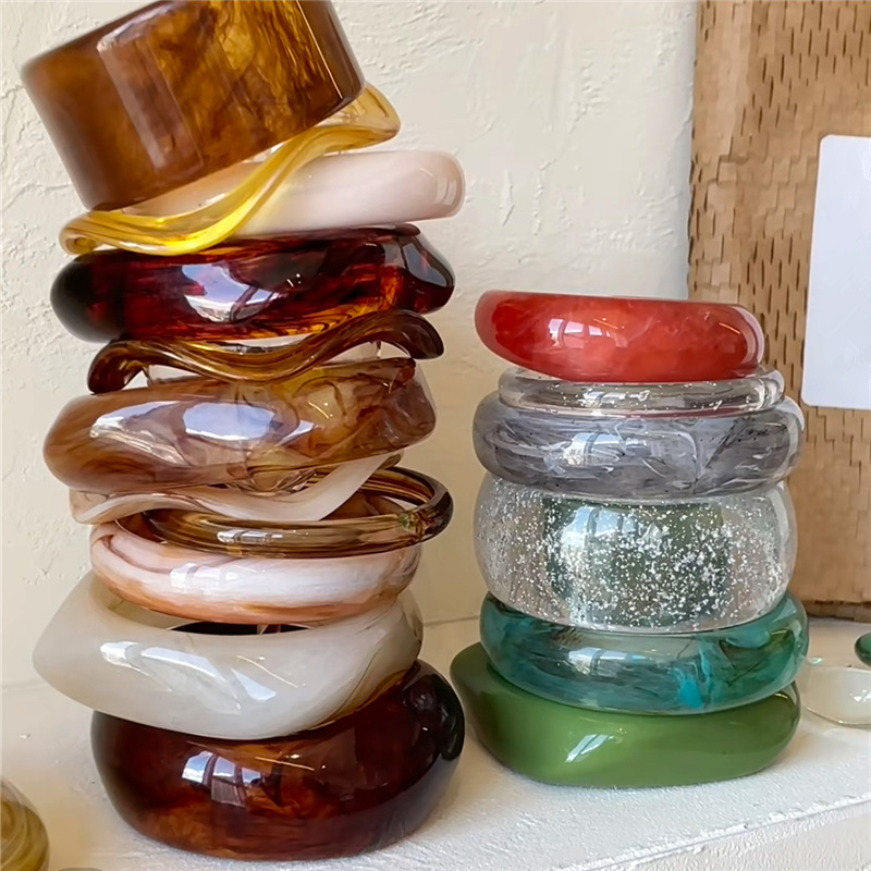 水晶手链饰品 弹簧手链设计 独特手饰水晶手串 精致手链饰品提升气质