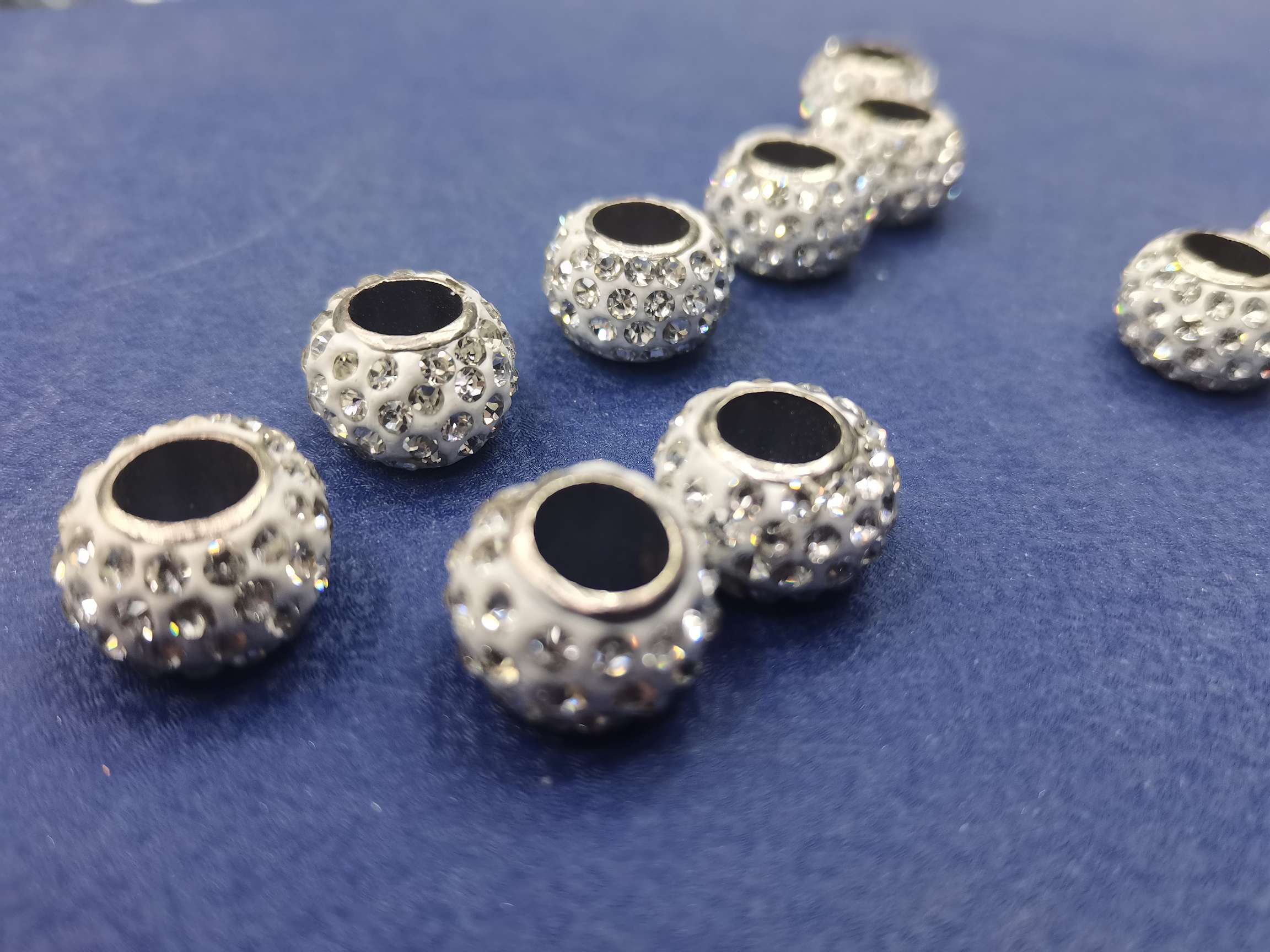 Alloy base, four rows of multi-purpose large-hole beads, with six jewelry accessories inside detail image 6