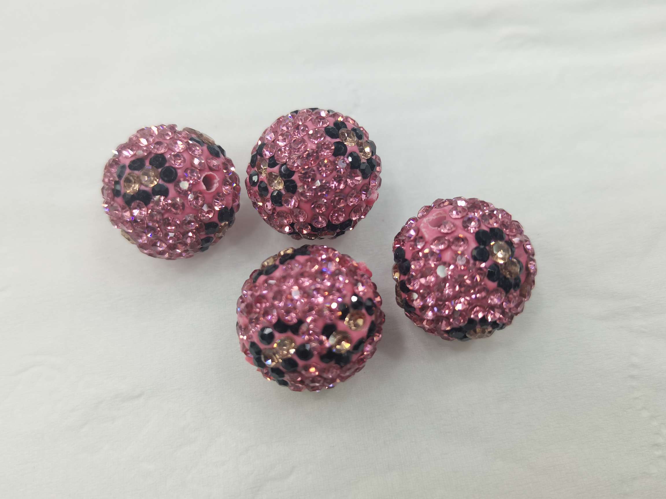 Pink leopard print soft clay rhinestone jewelry accessories Application Scenario