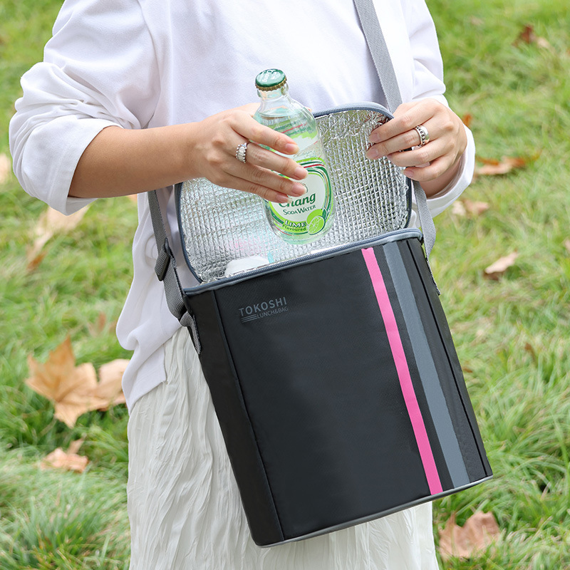 New outdoor ice packs, track-colored insulated packs, office worker and student lunch packs, picnic bento packs, hand-held meal packs detail image 13