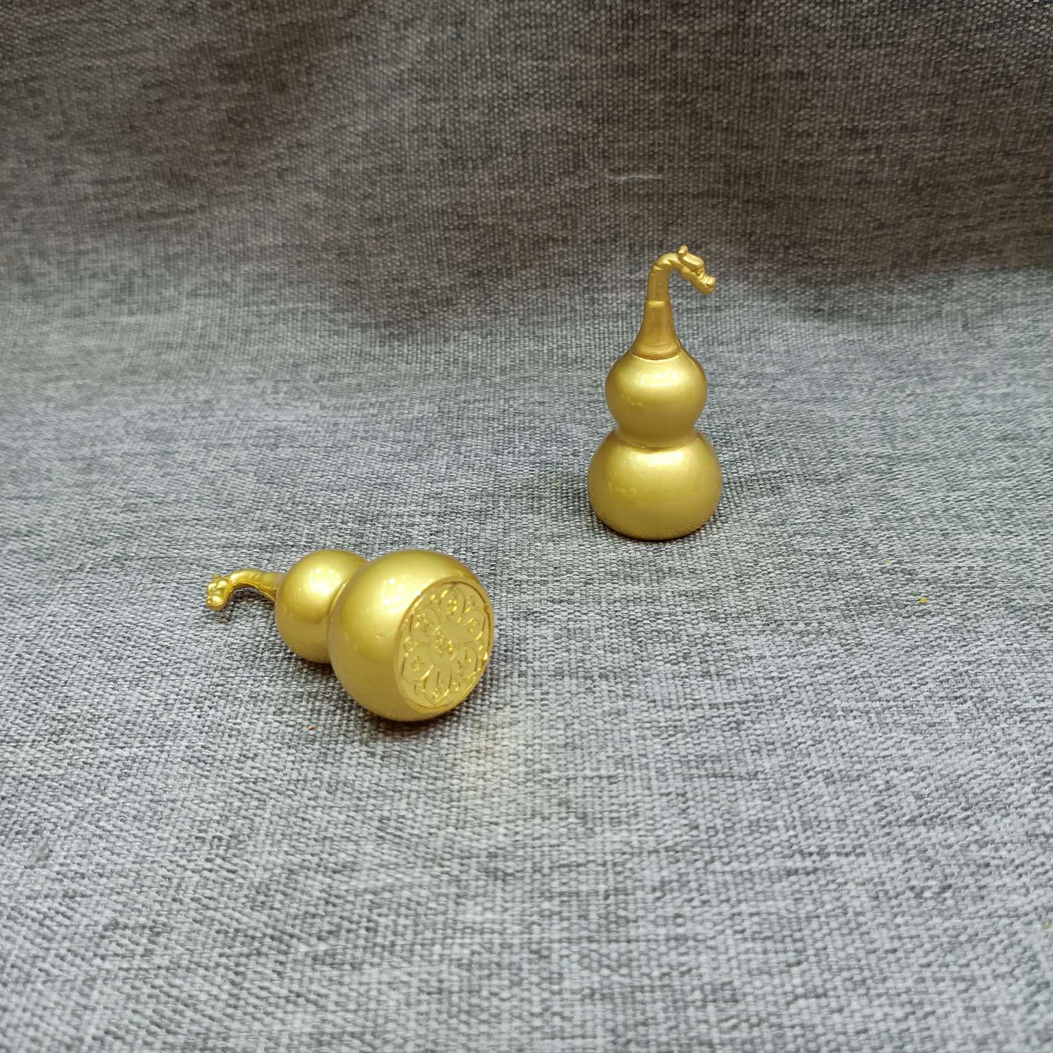 Zhonggong Craft Gourd Ornament Gift Box, a gift for good fortune, happiness and health, a three-dimensional carved dragon head gourd, a shiny gourd, a travel souvenir, a birthday gift, 2025 new style gifts, home decorations, bedside ornaments, golden gourds detail image 18