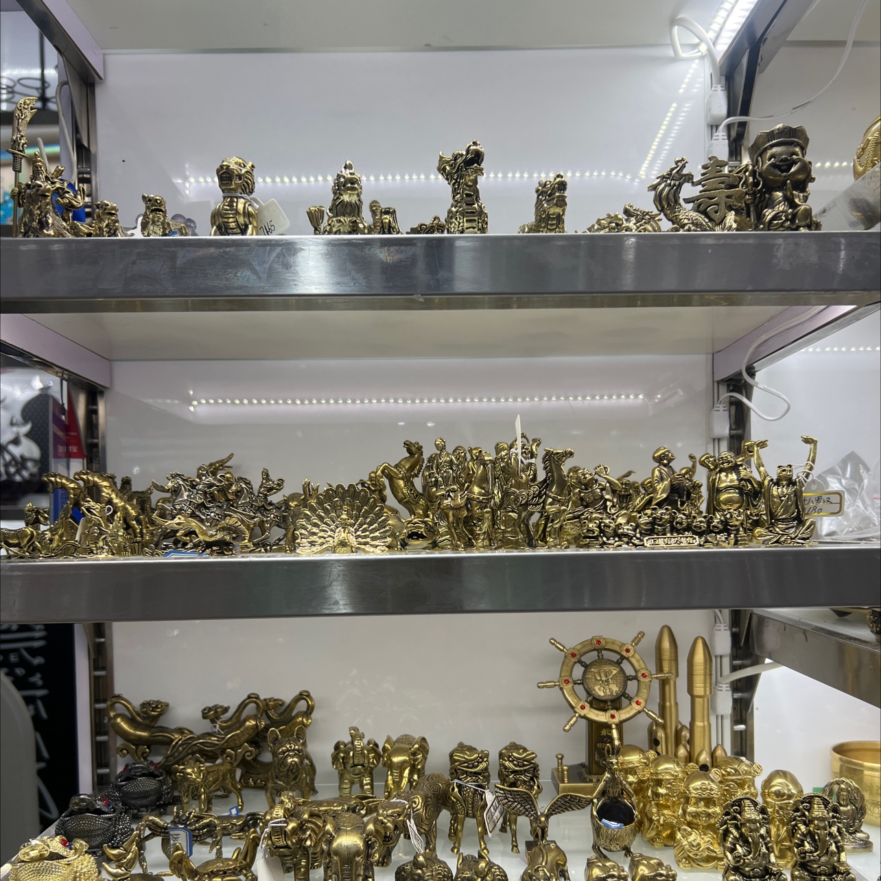 Wu Guoping wooden comb describe pic - 3