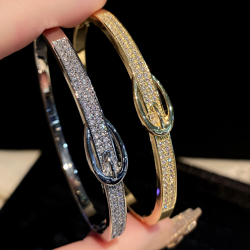 Korean-style copper micro-inlaid zircon bracelet, a high-end and exquisite women's bracelet, a fashionable and elegant wristband and accessory Specification image