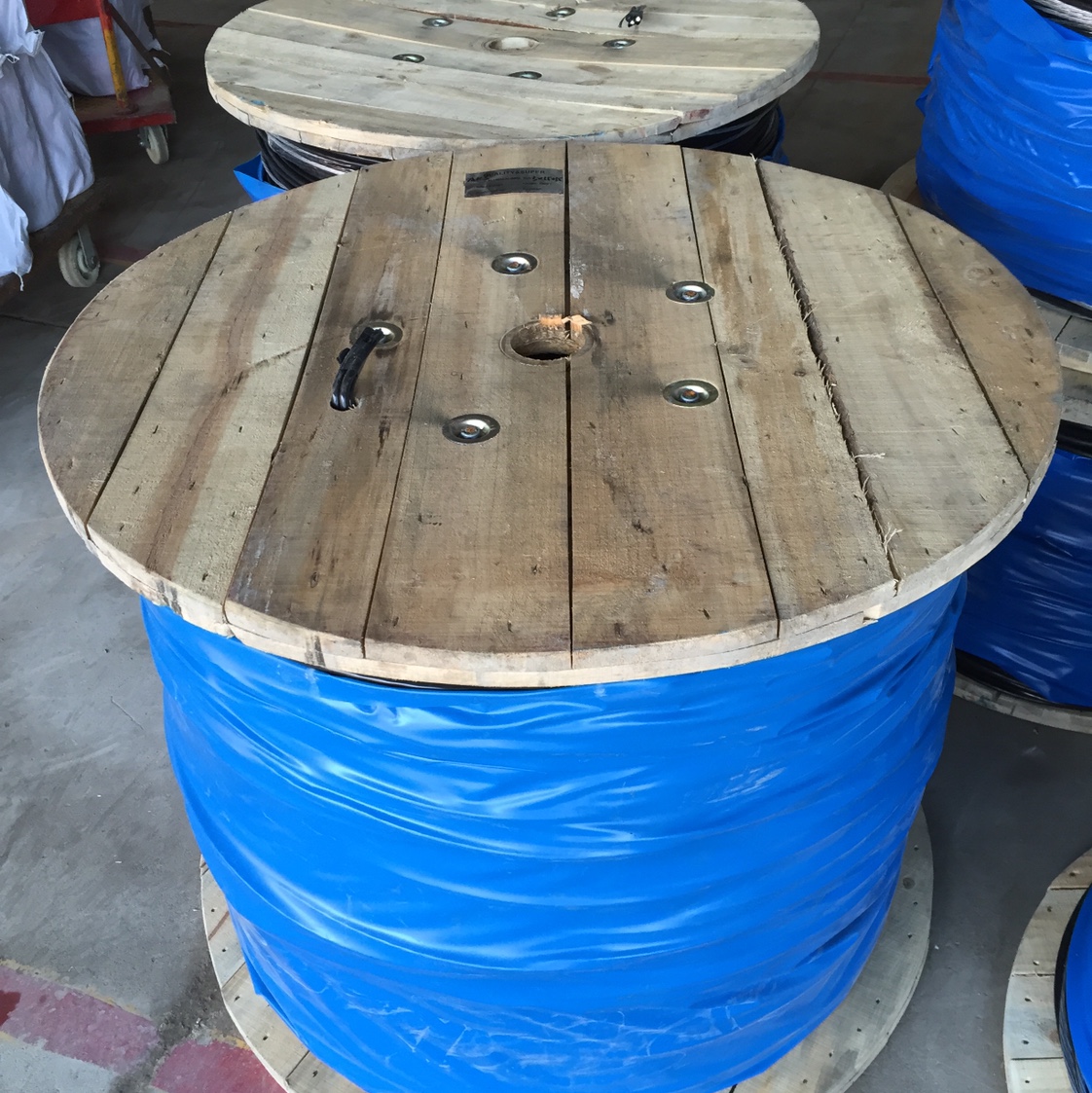 YILAN brand overhead cable ABC, 2*35 square 1