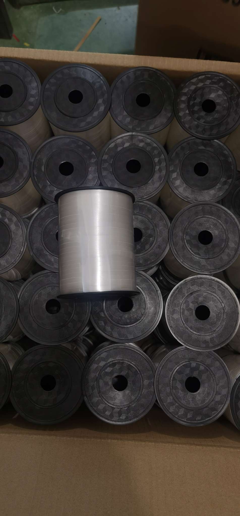 Source factory 500-yard smooth ribbons, wedding supplies, large rolls of colorful balloon ribbons, festival party decoration ribbons detail image 2