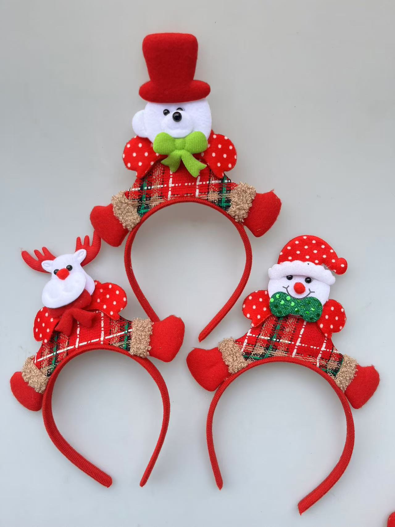 Christmas headwear and hair band accessories, cute reindeer Christmas tree, antler headwear and hair accessories, Christmas children's festival decorations 3 Application Scenario