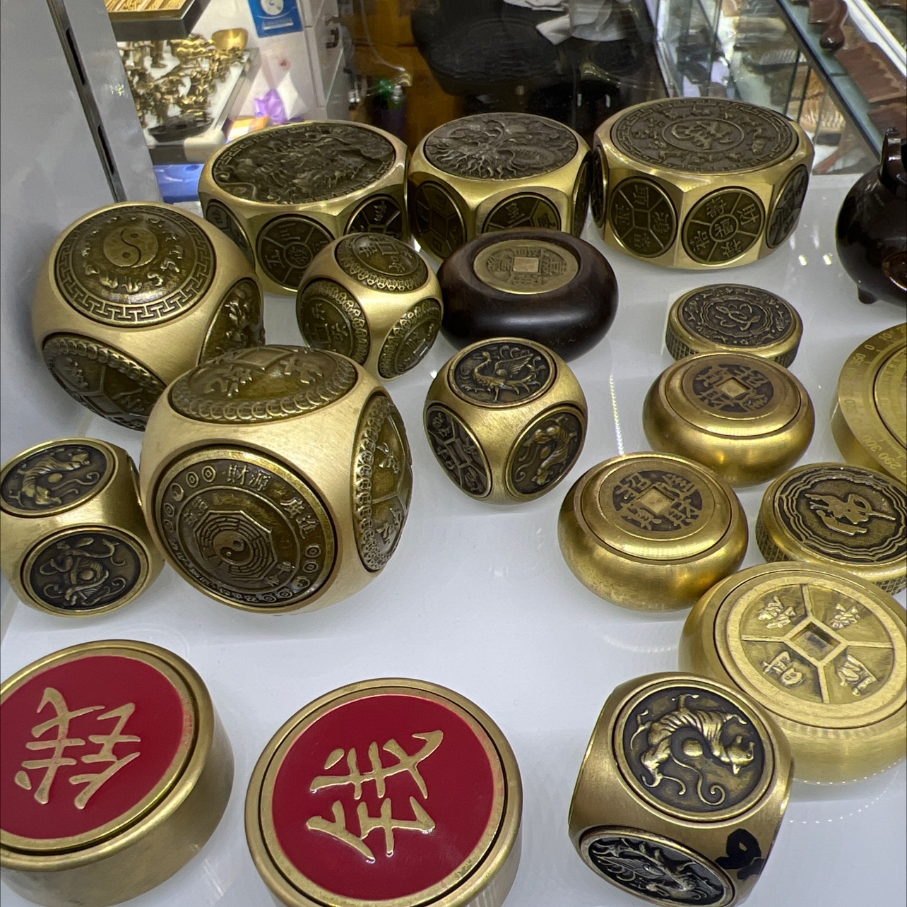 Wu Guoping wooden comb describe pic - 6