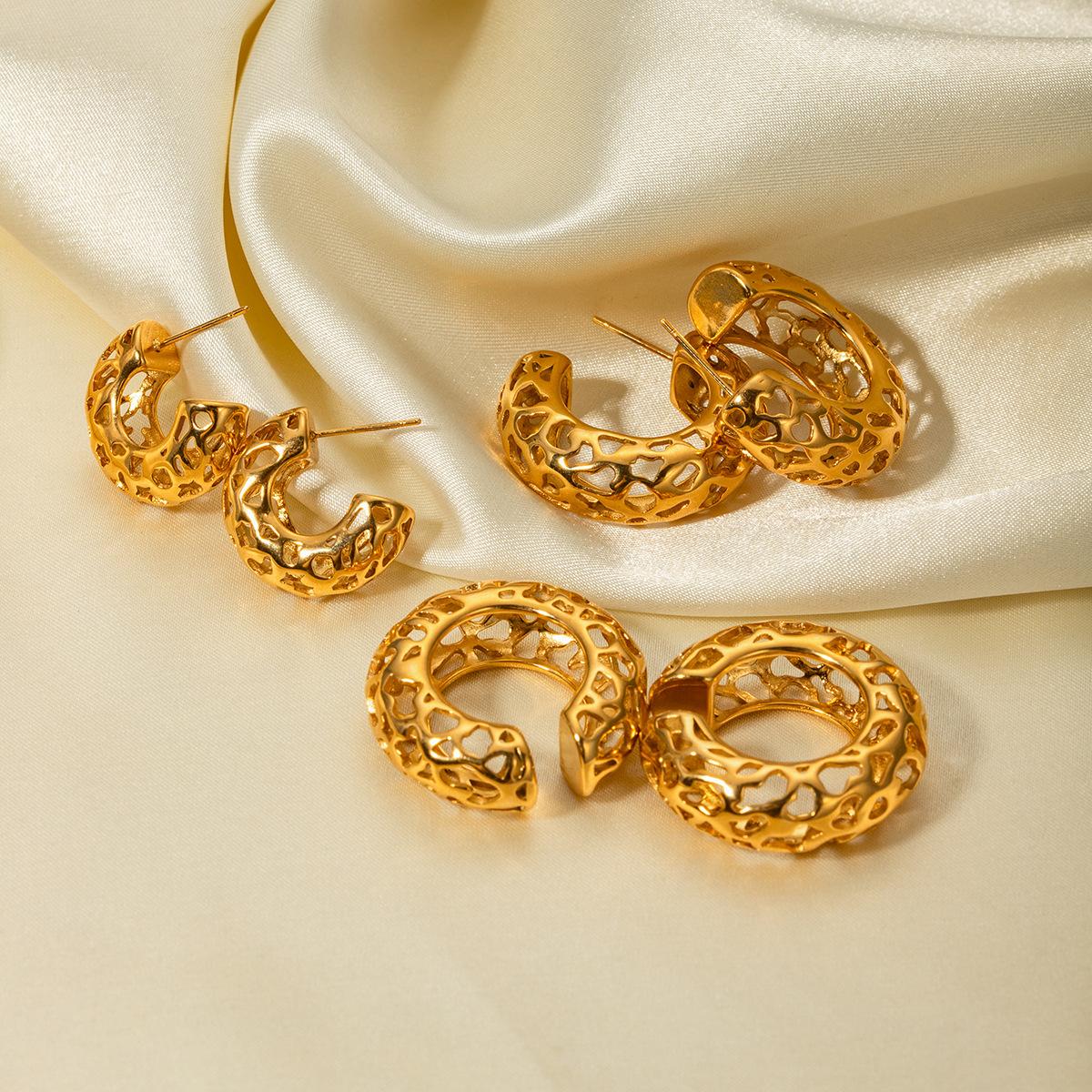 Ins New 18K Gold Stainless Steel Hollow C- Shaped Ear Clip Earrings Stainless Steel Jewelry Fashion Personalized Women's Gift