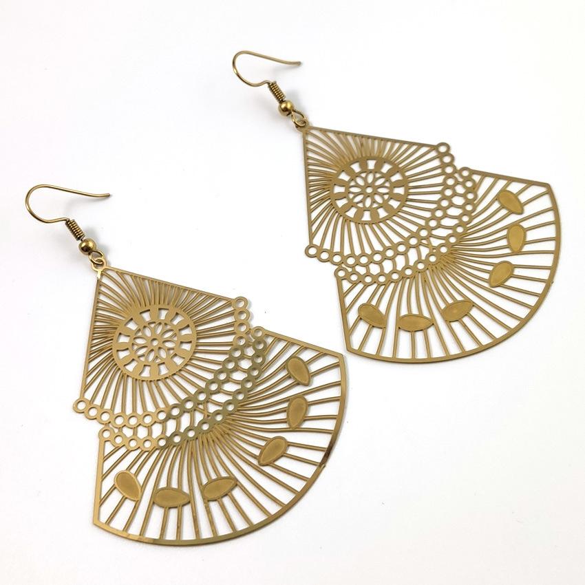colorful fan-shaped earrings new european and american fashion retro earrings computer piece earrings stainless steel jewelry hollow color retaining Specification drawing