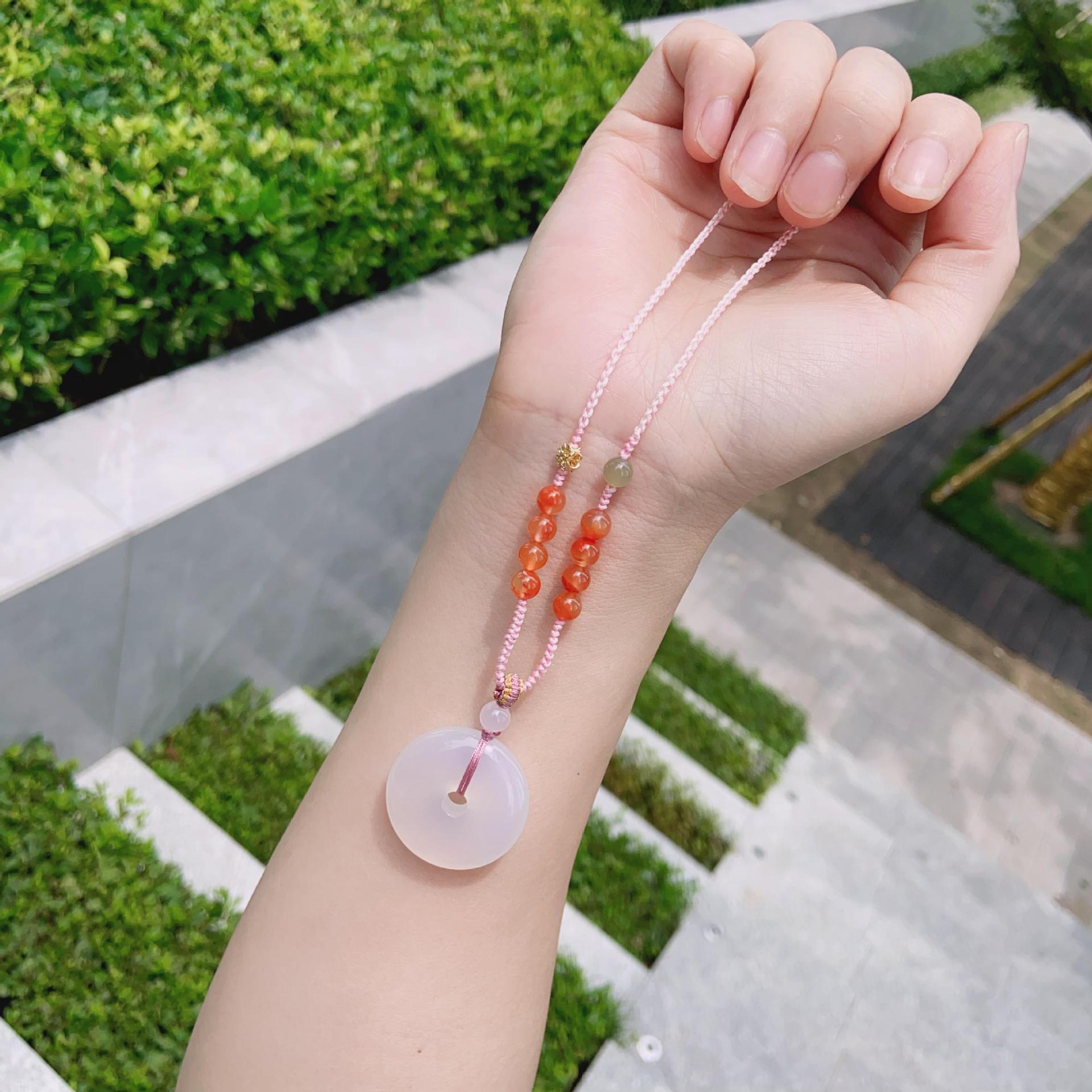 natural chalcedony agate safety buckle pendant necklace ice-like high ice female gift xia xiangyun white chalcedony factory
