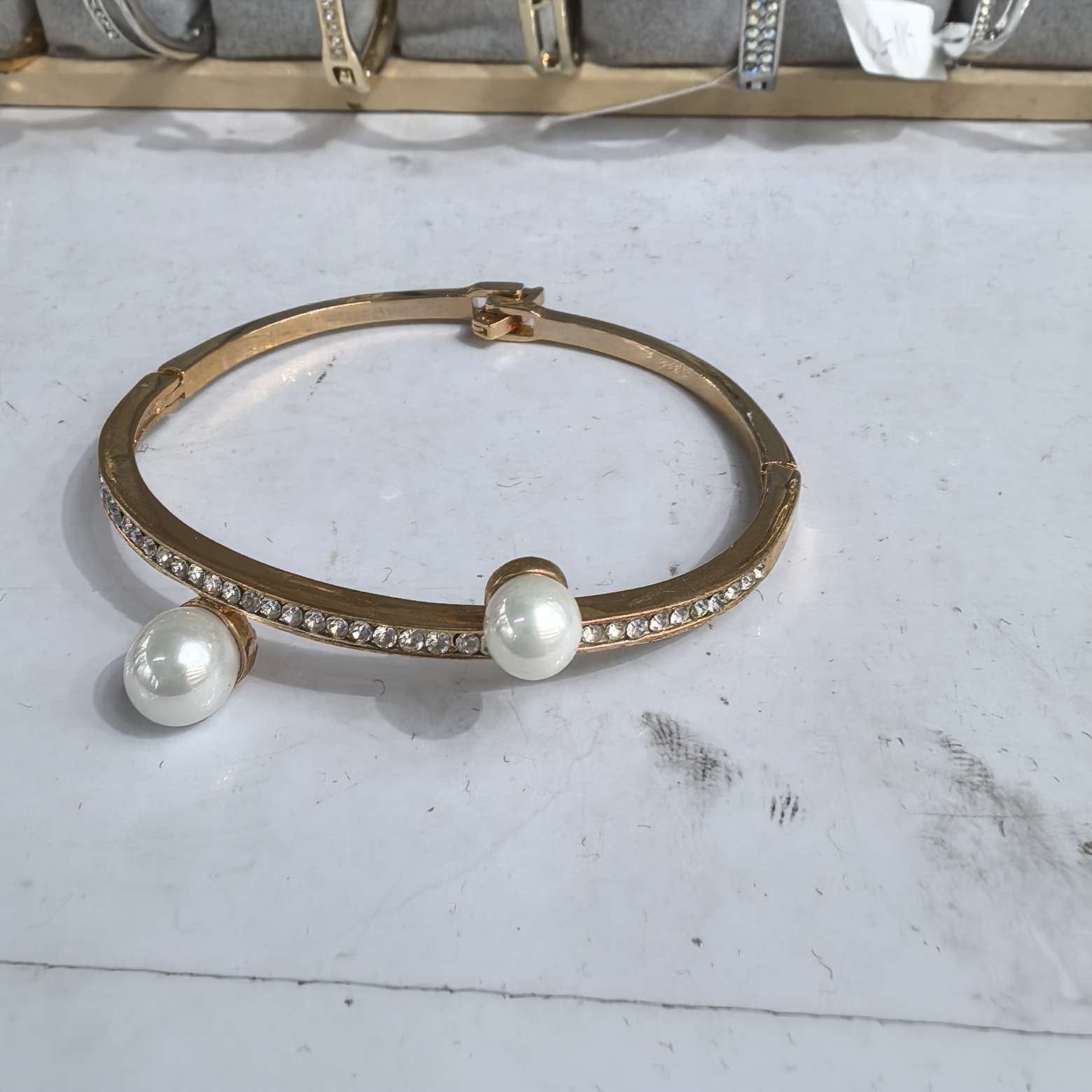 Alloy circle bracelet, high-end jewelry, exquisite bracelet, gift, elegant and noble for ladies details Picture