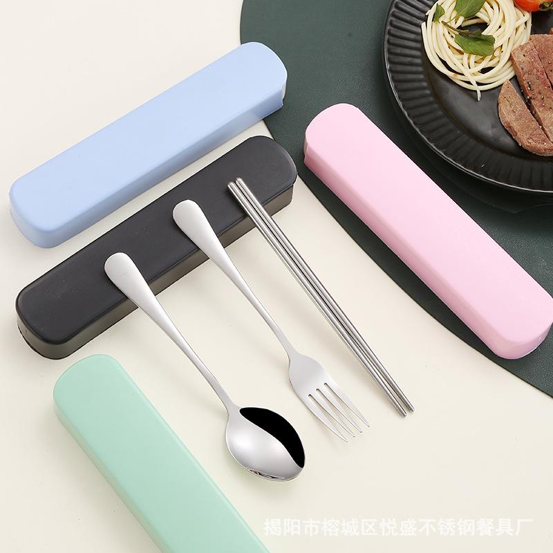 stainless steel portable tableware three-piece set student tableware suit fork spoon and chopsticks portable tableware chopsticks spoon set Application Scenario