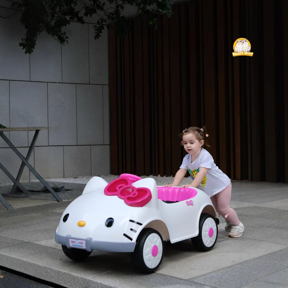 儿童电动车实物图