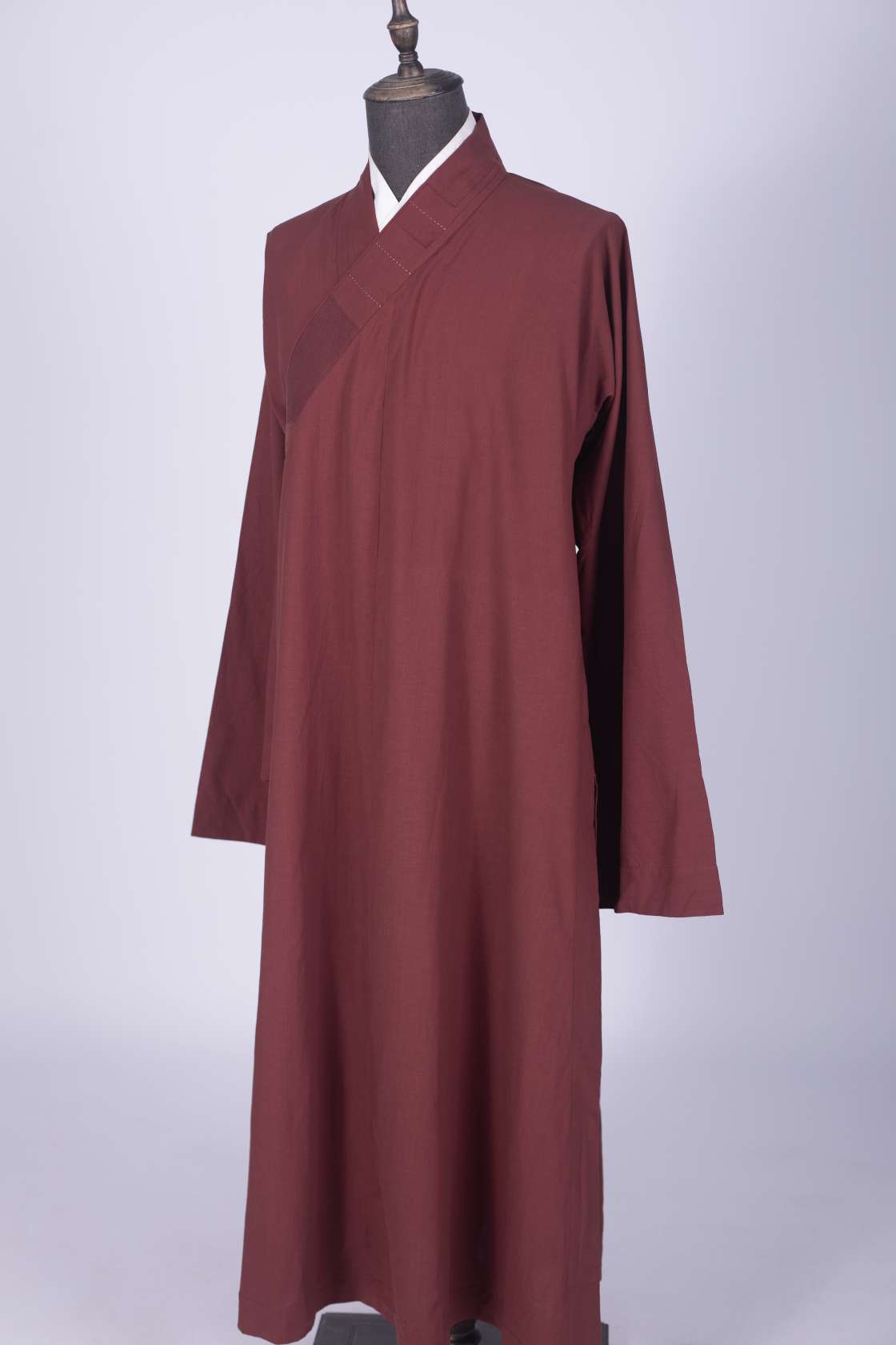 高档僧服长褂  灰色 木兰色 二款，接受预定
寺庙专用拜佛用品 佛具套装 工艺品精致礼品 宗教用品佛寺拜垫 佛教文化传承产品图