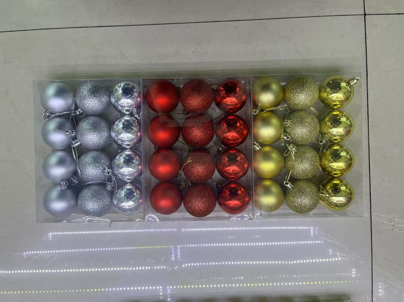 电动圣诞礼品圣诞摆件 圣诞树裙子装饰品 圣诞袜装饰品 办公文化圣诞用品 圣诞节气氛布置装饰品