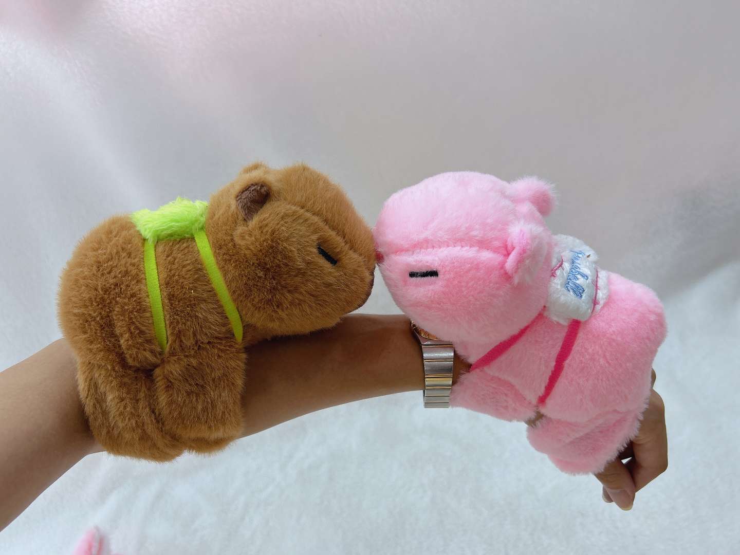 拍拍圈毛绒玩具公仔 兔子娃娃玩偶 软体抱枕 玩具公仔 逼真可爱 适合儿童礼物卡皮巴拉产品图