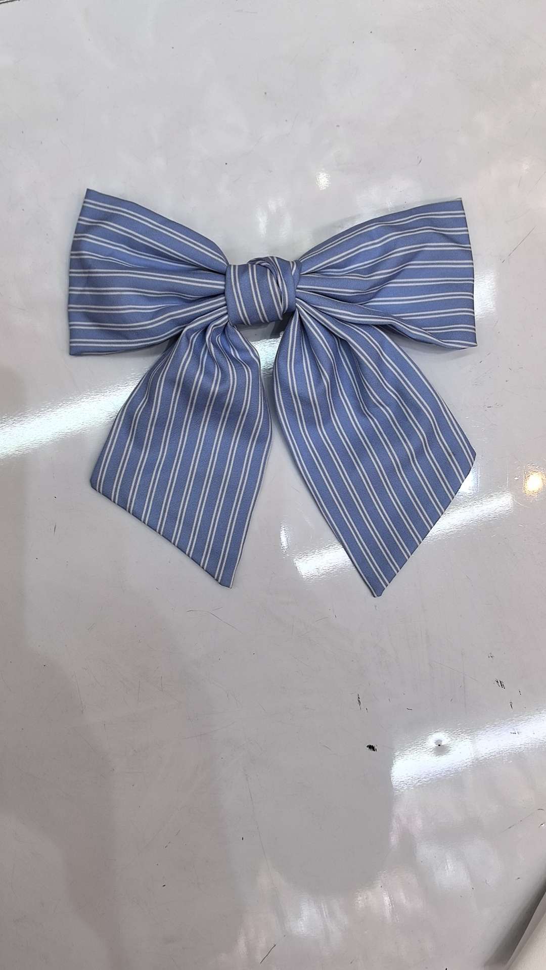 Black one-piece clip hair accessories, headwear, hair clips, multiple bow ties, exquisite hair clips, mixed-color accessories, hair accessories are essential for ladies' elegance Specification image
