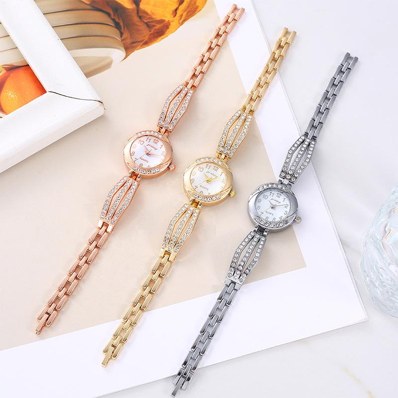 Korean Fashion Simple Alloy Bracelet Women's Watch Diamond Women's Quartz Watch One Piece Dropshipping full figure