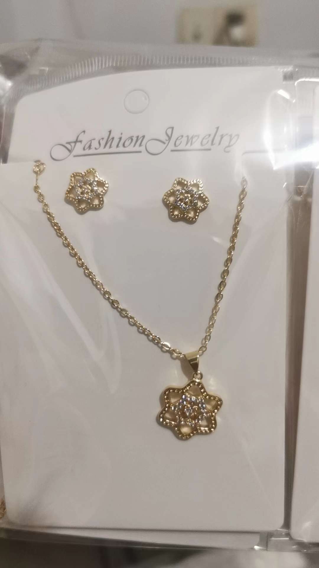 猫眼石耳环耳饰 高档饰品耳夹 独特设计 时尚潮流 美丽耀眼 适合各种场合佩戴耳饰详情图17