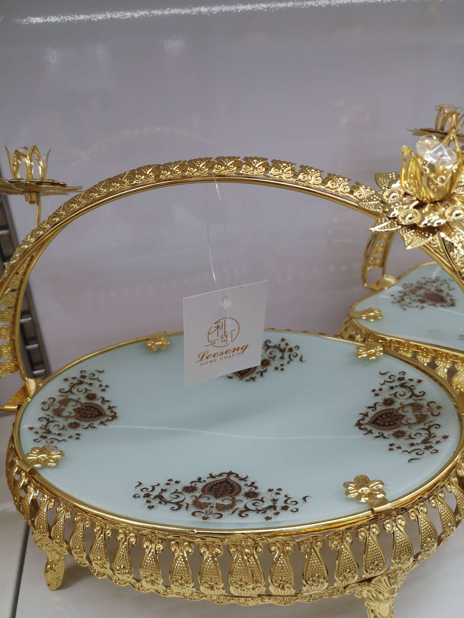 European-style retro fruit plate, high-end hotel decoration, golden glass plate, hand-held fruit basket, creative cake plate, decorative items, handicrafts detail image 2