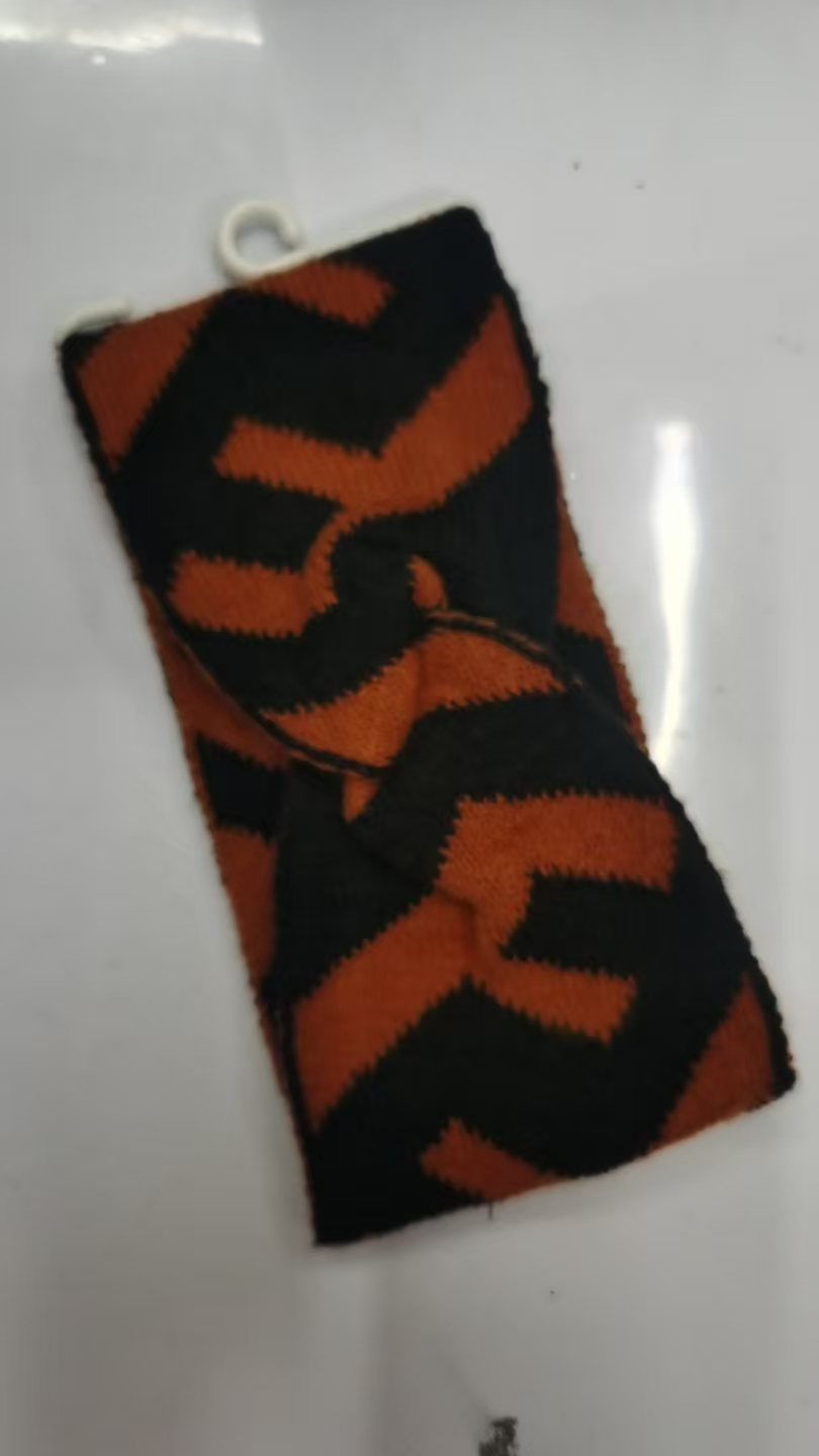 欧美冬季腈纶毛线针织发带 女士镶钻烫钻斜搭蝴蝶结交叉头带发带666