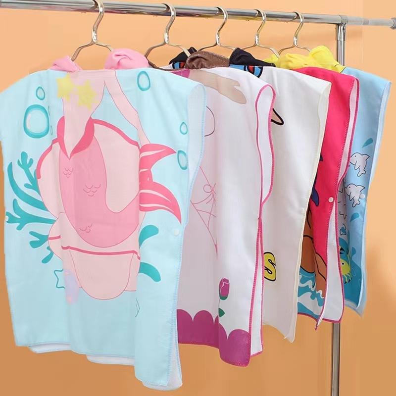 microfiber children's wearable hooded bath towel cute cartoon printed swimming beach towel water-absorbing quick-drying bath towel Specification drawing