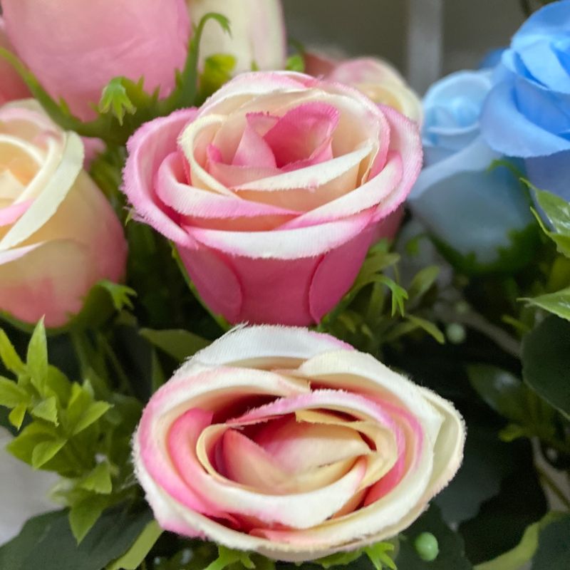 Factory direct sales of European-style oil painting lovers' roses in multiple colors available, 4244