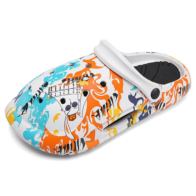 23 Years Cross-Border Large Size Hole Shoes Men's Summer New national Fashion Fortune Rabbit Closed Toe Slippers Men's Outdoor Street Sandals Item Picture