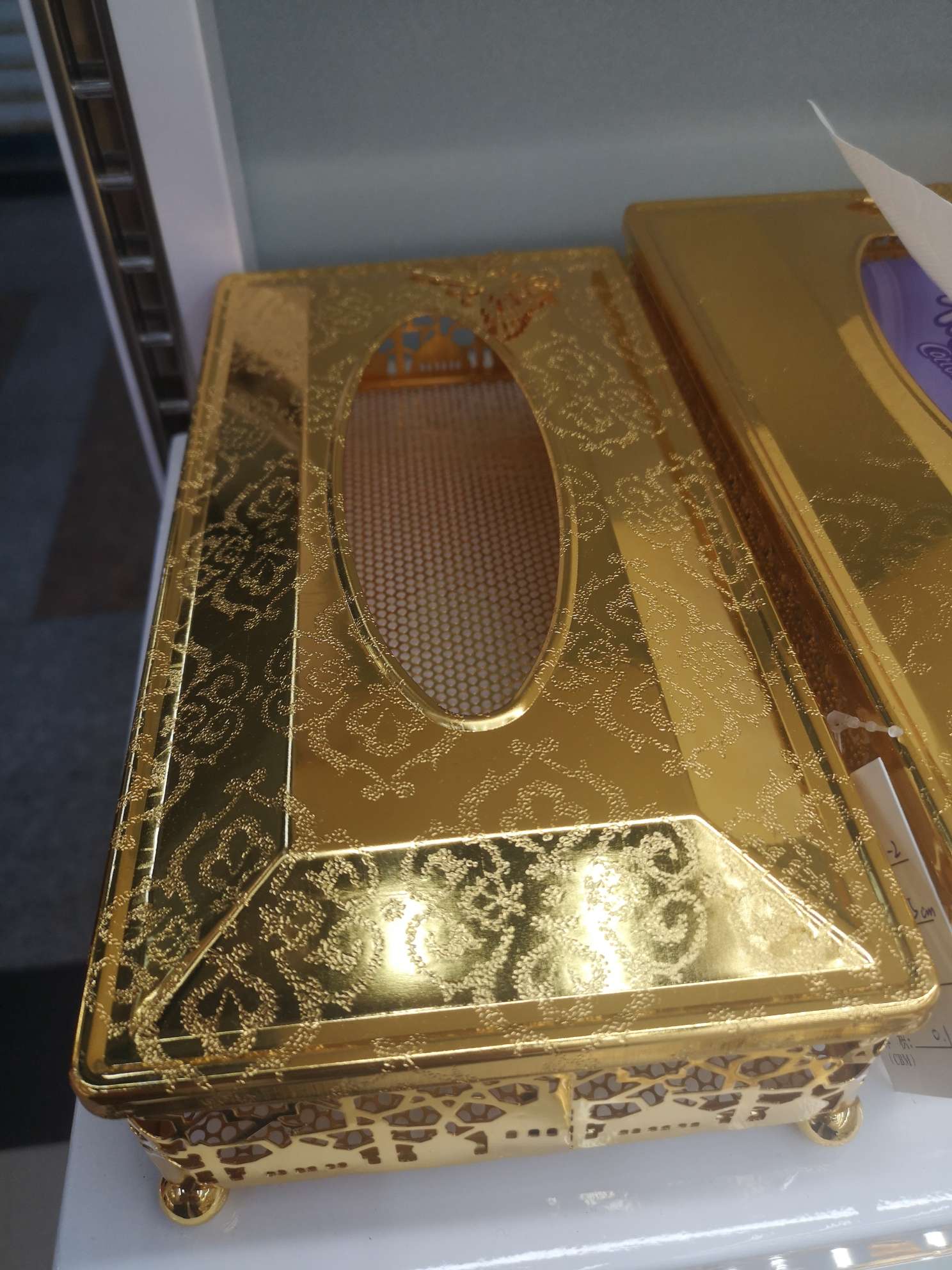 Creative metal electroplated tissue box craft ornaments details Picture