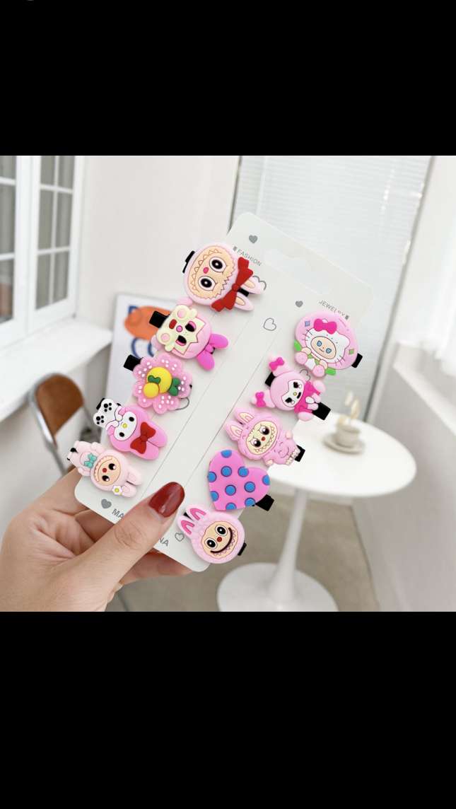 Oubei Bear Children's cartoon flowing sand bb hair clips, girl princess hair accessories, cute cartoon hair clips and hairpins that don't damage hair Application Scenario