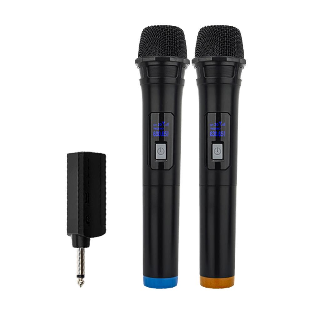 cross-border foreign trade 2.4g portable wireless microphone home singing karaoke universal audio charging wireless microphone Application Scenario