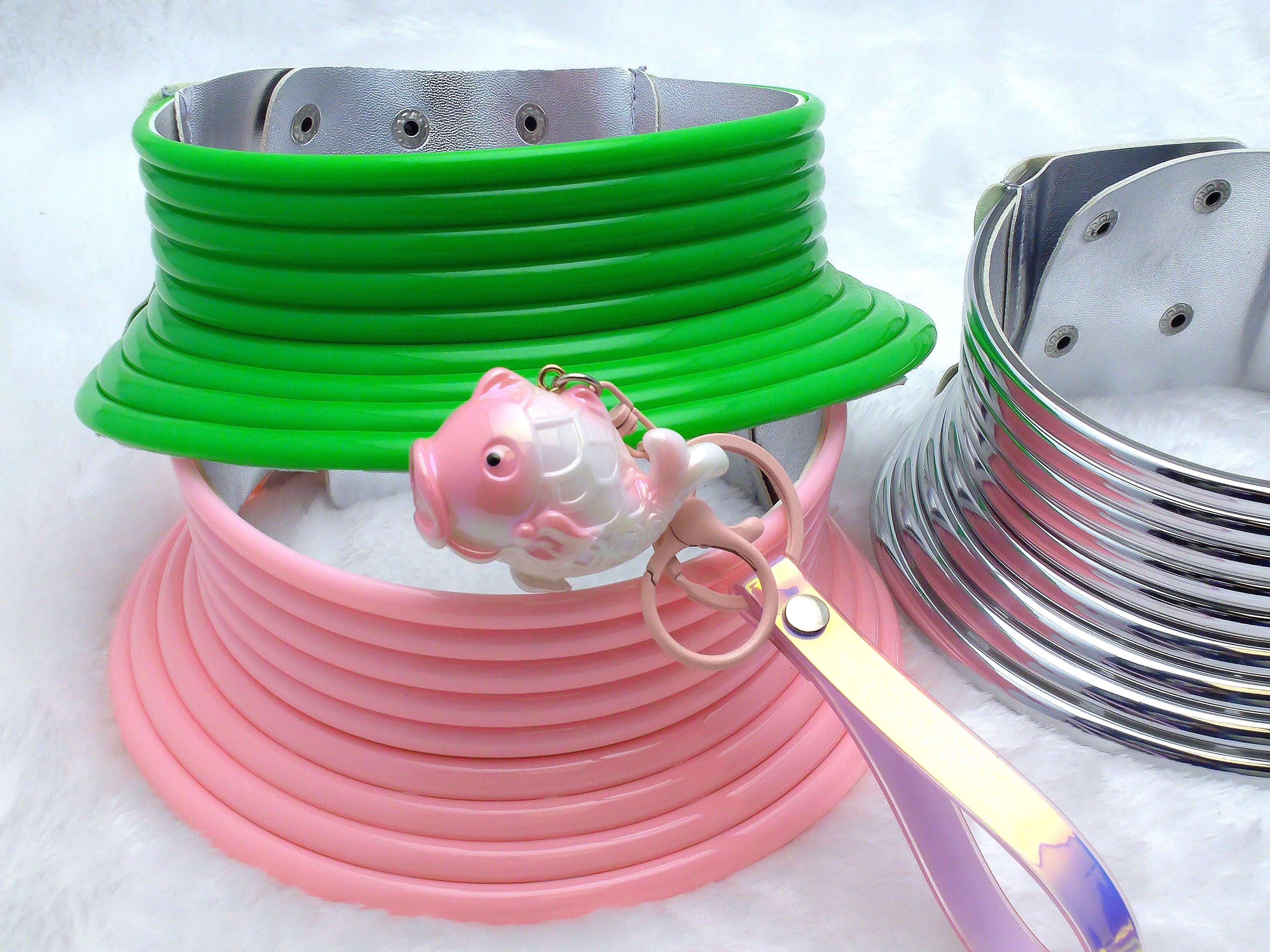 钥匙扣/皮质钥匙扣/钥匙链/潮玩钥匙扣/指甲钳钥匙扣白底实物图