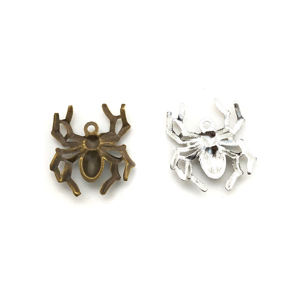 diy handmade horror animal giant spider necklace pendant, alloy accessory Y4645 Application Scenario