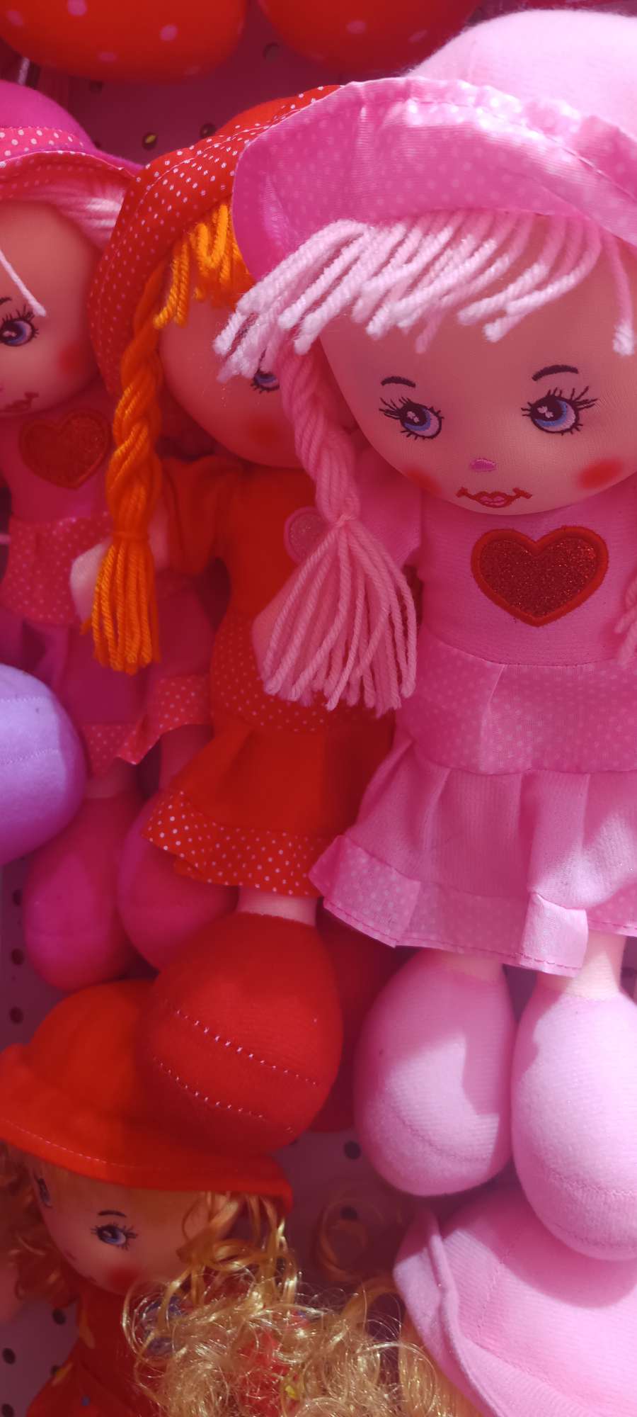 卡皮巴拉毛绒公仔 玩偶娃娃 玩具公仔 软体毛绒玩具 安全无毒儿童玩具 手工精制毛绒玩具公仔细节图